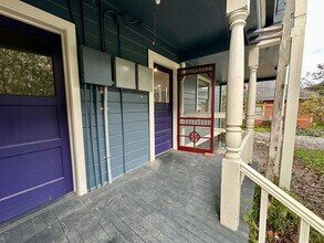 Building Photo - 1603 I St