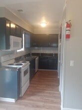 Building Photo - 250 Carraway Dr