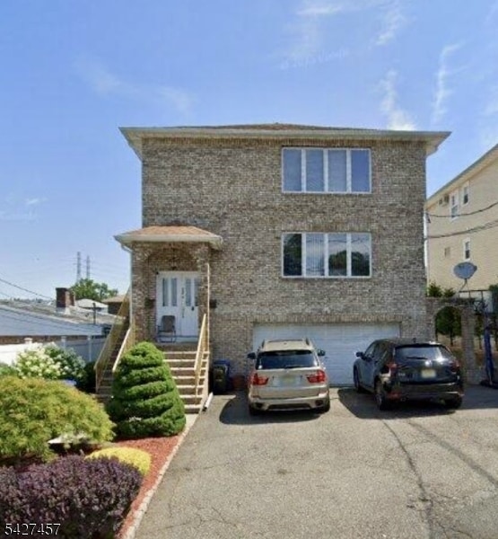 Building Photo - 254 Crystal St