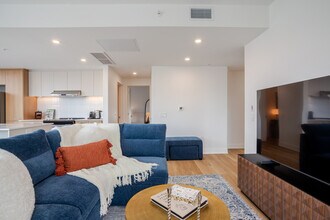 Building Photo - 1415 Avenue Papineau-SI ID1602254P