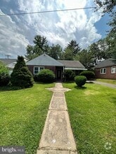 Building Photo - 682 Rennard St