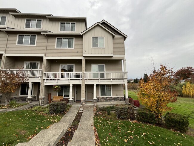 Building Photo - Modern 3-Bedroom End-Unit Townhome with 2 Balconies, Granite Kitchen & Oversized Tandem Garage!