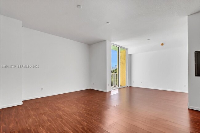 Building Photo - 1350 NW 8th Ct