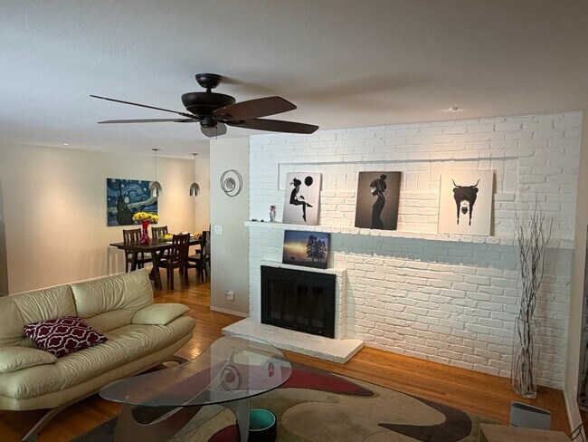 Foto del edificio - 145 Austin Ln
