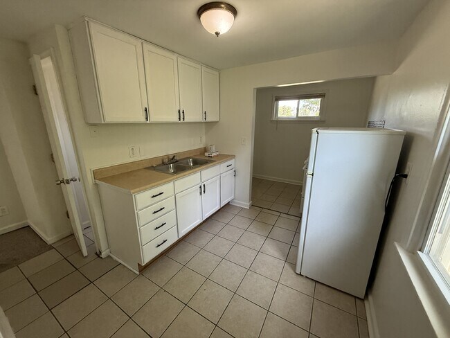 Foto del edificio - 11359 Maxwell Ave