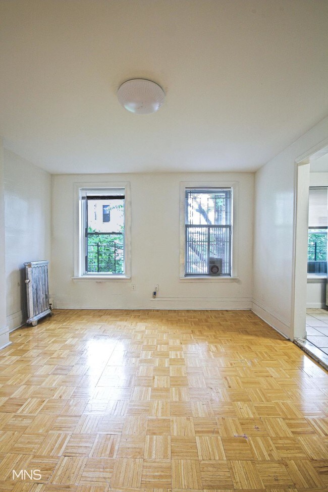 Building Photo - 164 Vernon Avenue