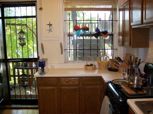 Spacious Kitchen - 5120 S University Ave