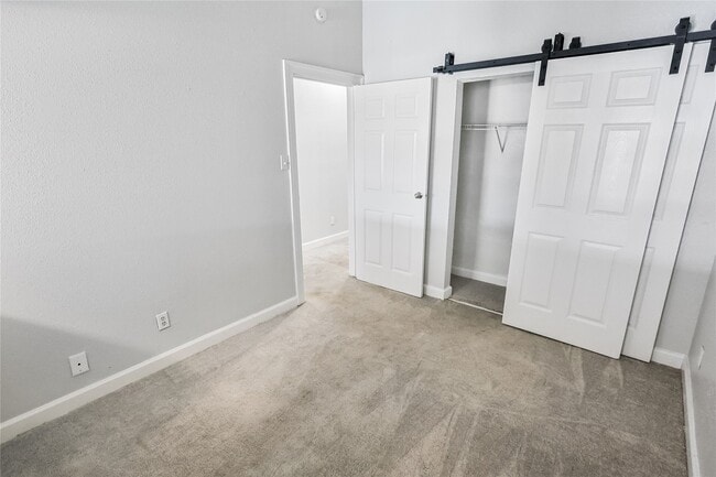 Building Photo - 7820 Seawall Blvd