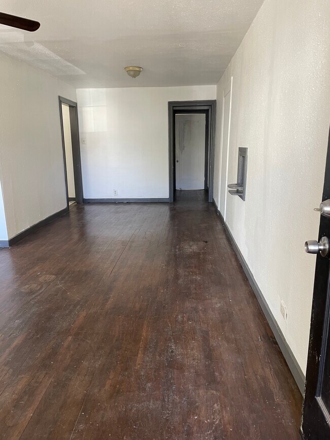 Foto del edificio - 208 Claremont Ave