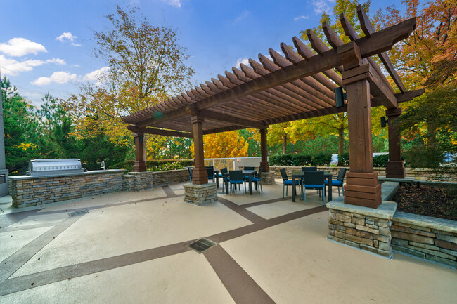 Building Photo - 3300 Windy Ridge Pkwy SE