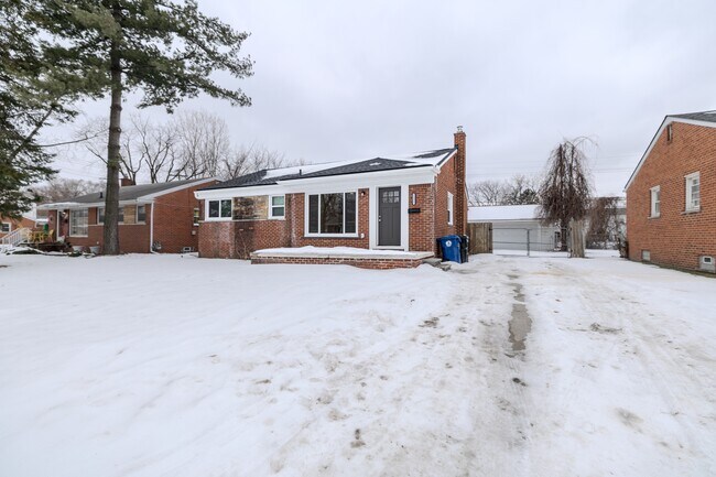 Building Photo - 12217-Columbia12217 Columbia St