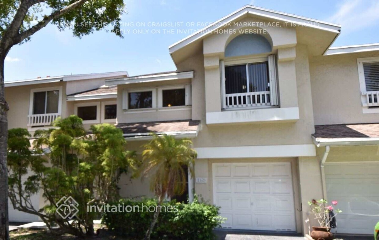 Foto principal - 2069 Discovery Cir E