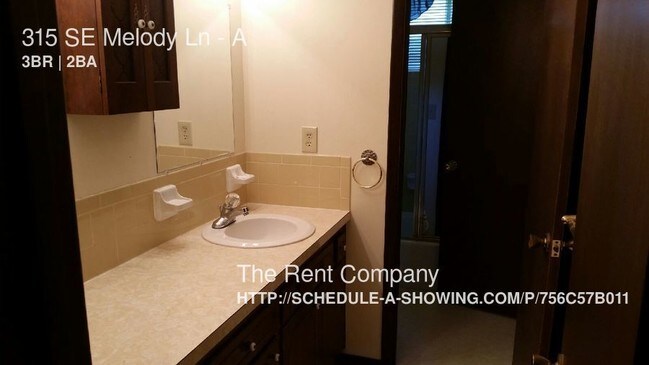 Building Photo - 315 SE Melody Ln