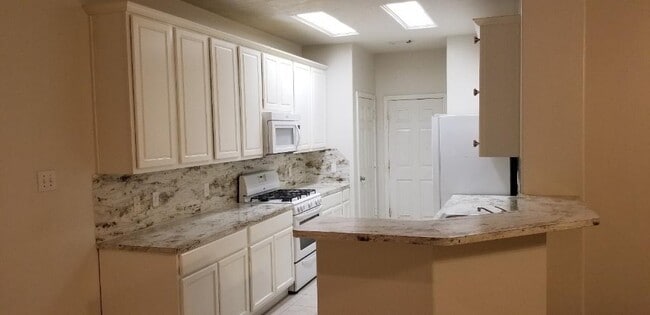 Building Photo - 13015 Peppergate Ln