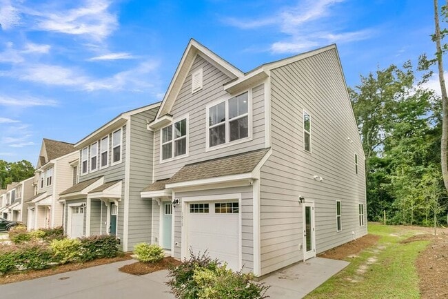 Foto del edificio - 1010 Crescent Cove Lane