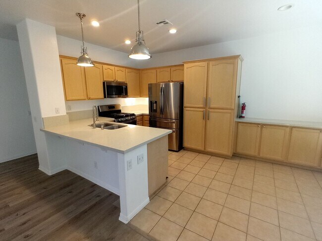 Foto del edificio - SENIOR 55+ COMMUNITY BEAUTIFUL 2BED/2BATH
