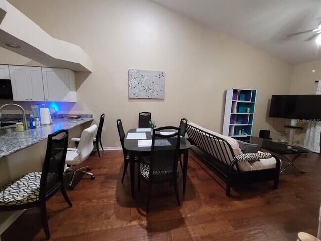 Foto del edificio - 4700 SW Archer Rd