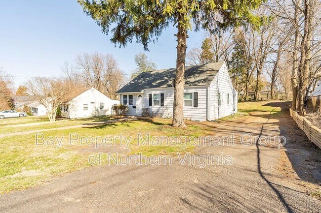 Building Photo - 7425 Paxton Rd