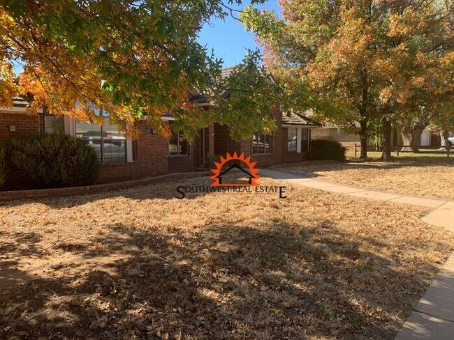 Building Photo - Coming soon!! Beautiful family home!