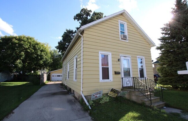 Building Photo - 354 Tompkins St