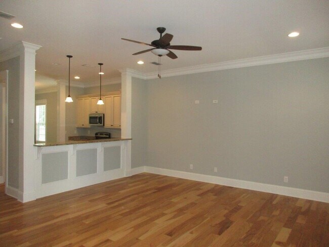 Foto del edificio - 127 Pepperdine Ct