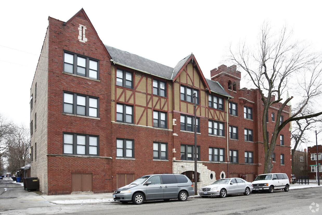 Foto del edificio - 7301 S Bennett Ave