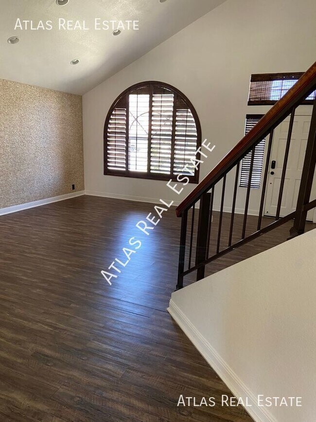 Foto del edificio - 2363 W Hemlock Court