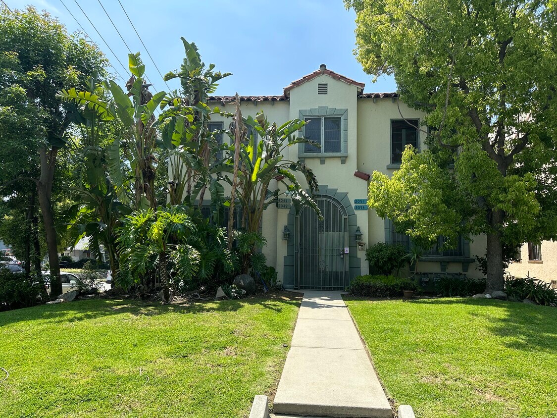 2049 N Raymond Ave Unit 2049, Pasadena, CA 91103 Apartments in