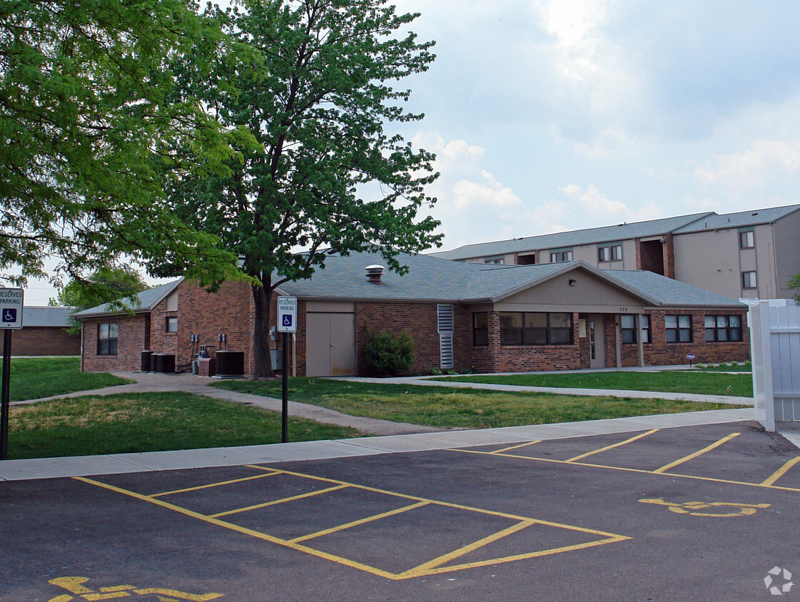 Primary Photo - Landmark Village