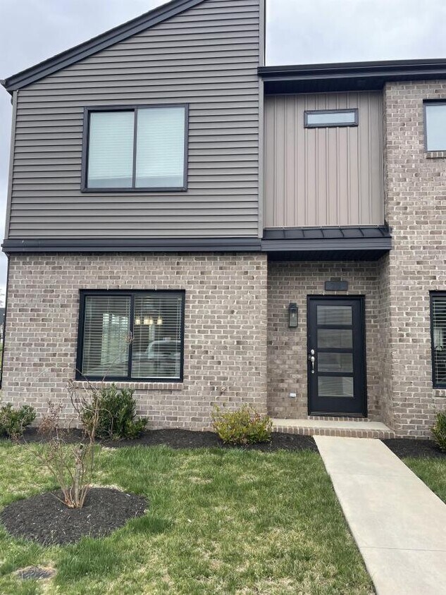 Foto principal - 3 bedroom in Timberlake VA 24502