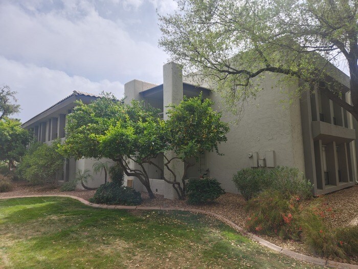Foto principal - 5227 N 24th St