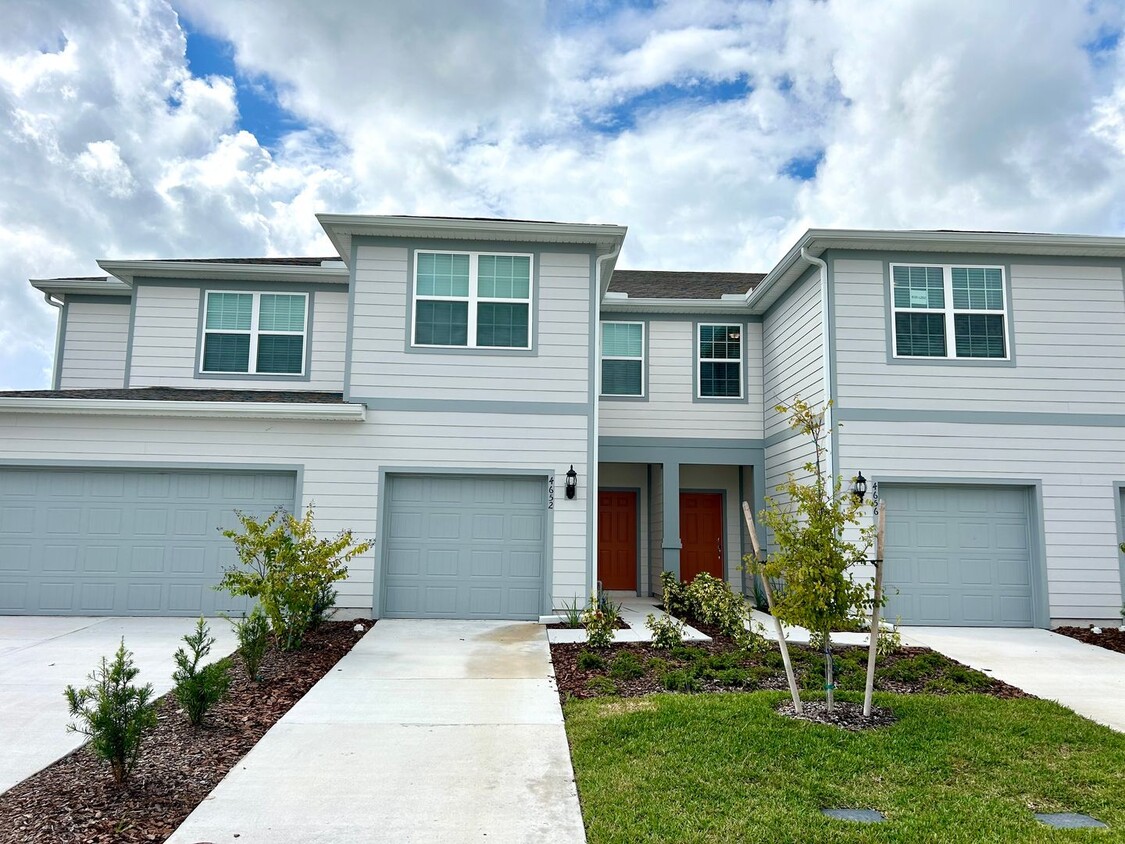 Foto principal - Live in style: Family-friendly 3BR, 2.5BA ...