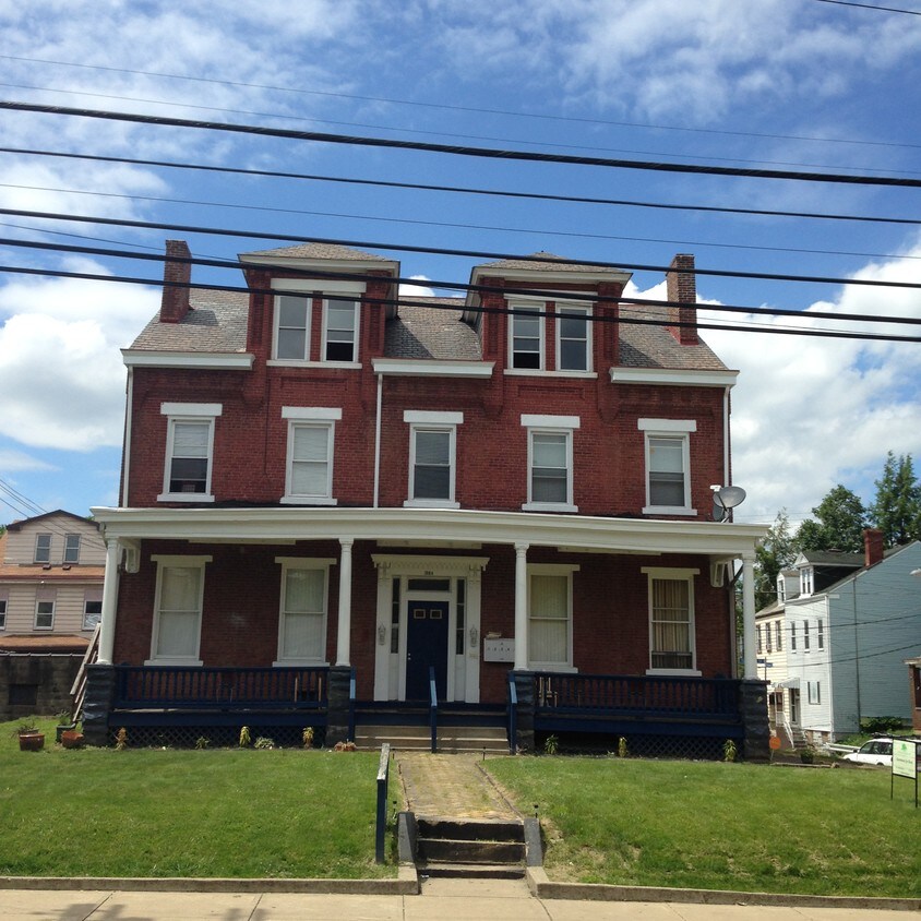 Foto principal - 1524 Lowrie St