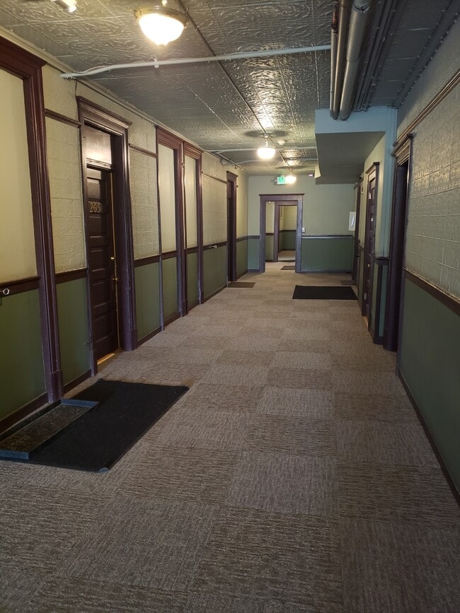 Foto del edificio - Metro Apartments