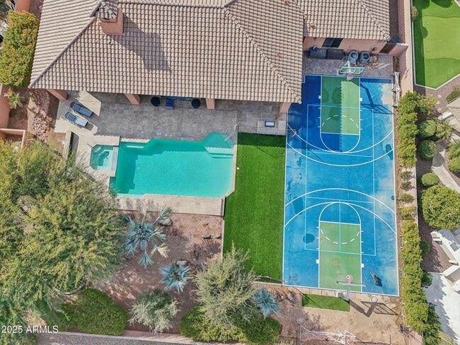 Foto del edificio - 351 N Cloverfield Cir