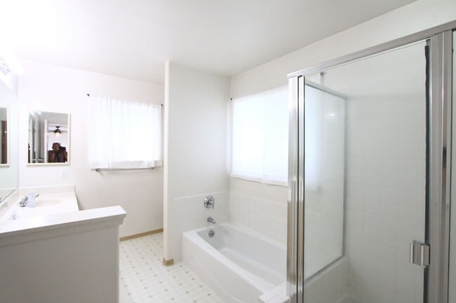 Building Photo - Mililani Mauka