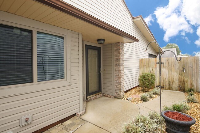 Foto del edificio - Great 3 Bedroom 2 bath home in Central Nic...