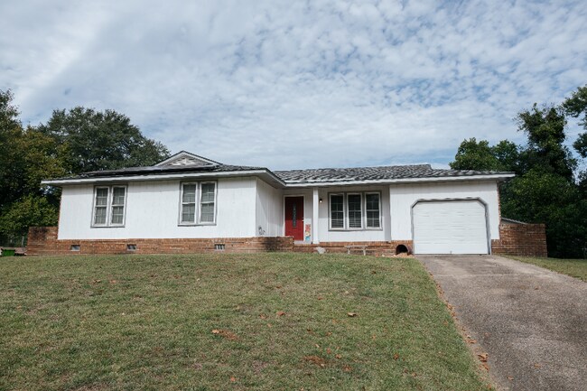 Building Photo - 126 Mill Creek Pkwy