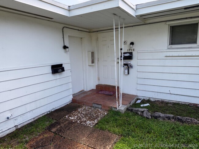 Foto del edificio - 1711 N 17th Ct