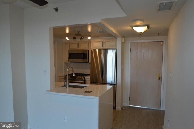 Building Photo - 4808 Moorland Ln