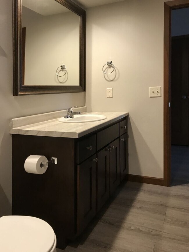 One & Two Willow Creek Apartments at 2000 Kemp Pl E Watertown, SD