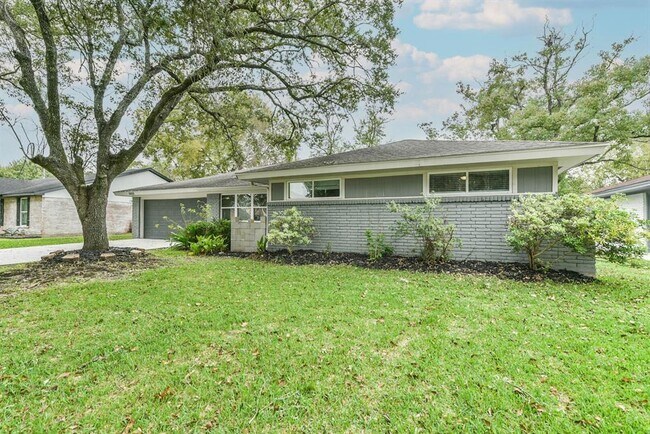 Foto del edificio - 5650 Ludington Dr