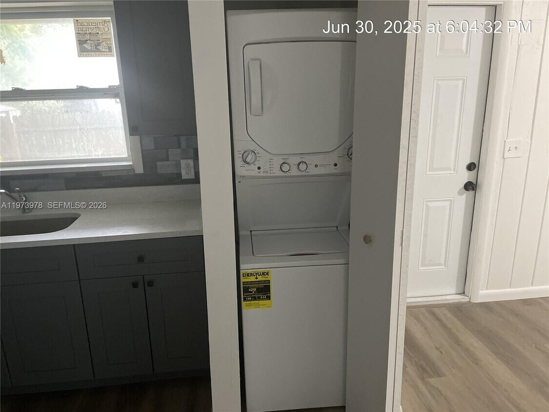 Foto del edificio - 4000 Greenwood Ave