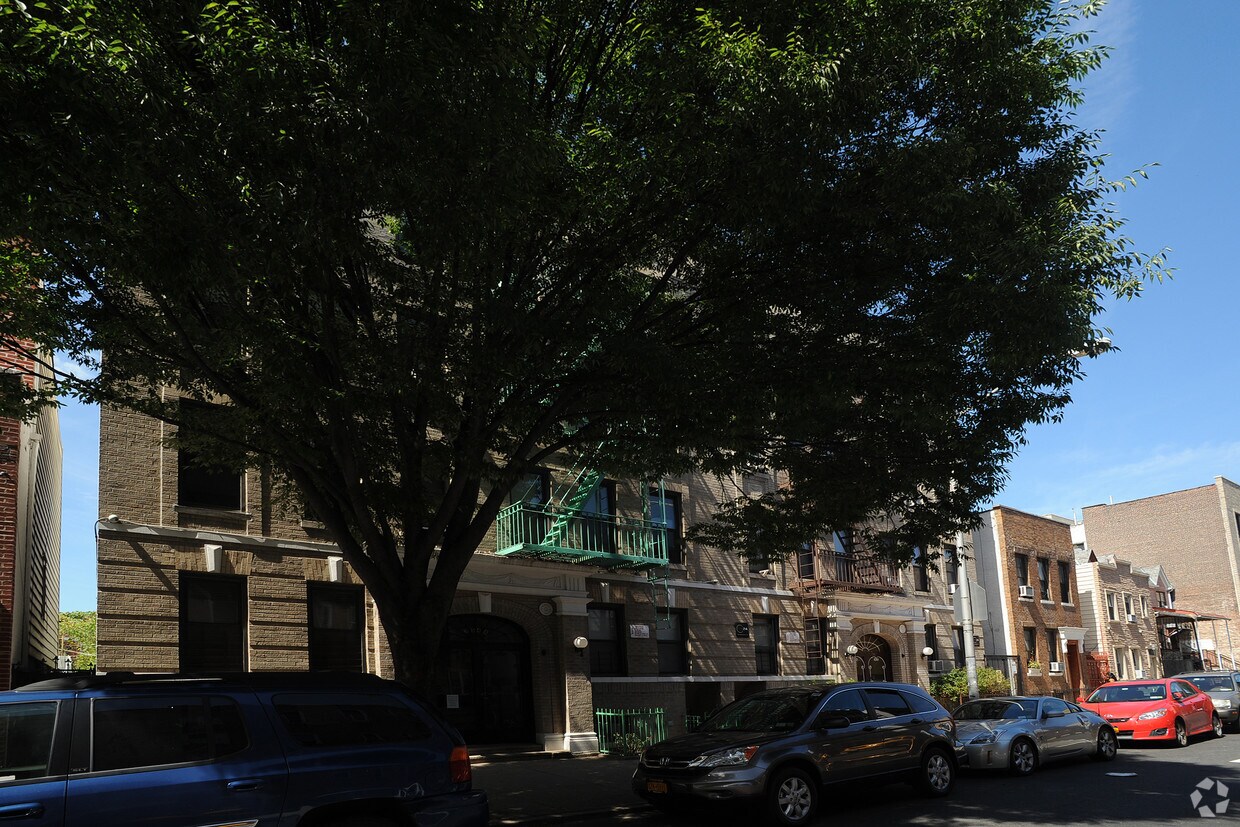Building Photo - 35-47 34th St