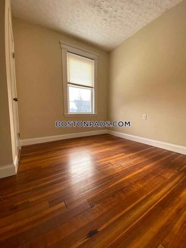 Building Photo - 279 Broadway