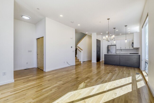 Foto del edificio - 1356 Snowberry Ln