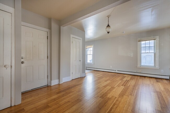 Building Photo - 389 Myrtle Ave