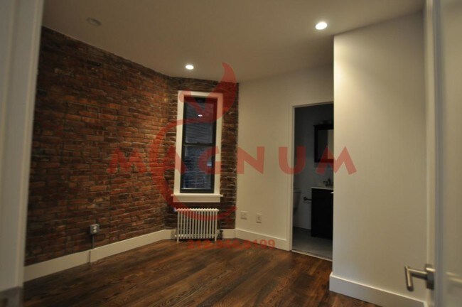 Building Photo - 247 E 39th St