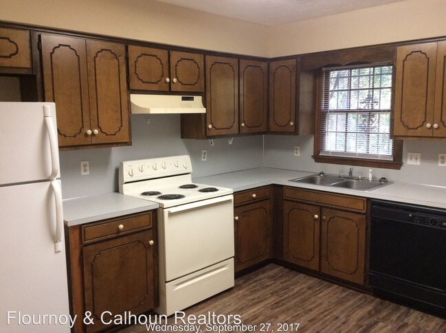 Foto del edificio - 301 Leary Ave