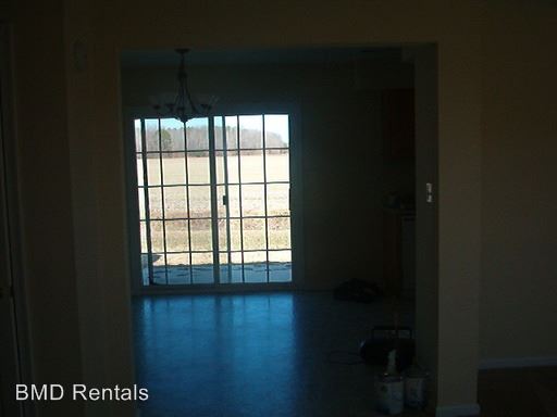 Building Photo - 102 Terrace Way